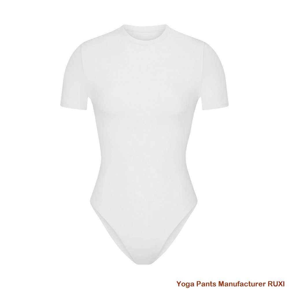 מכנסי טניס קצרים ארוכים נשים